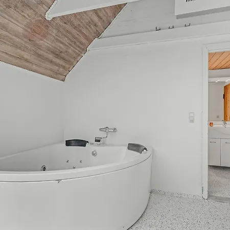 Alexia - 300m From The Sea By Interhome Feriehus